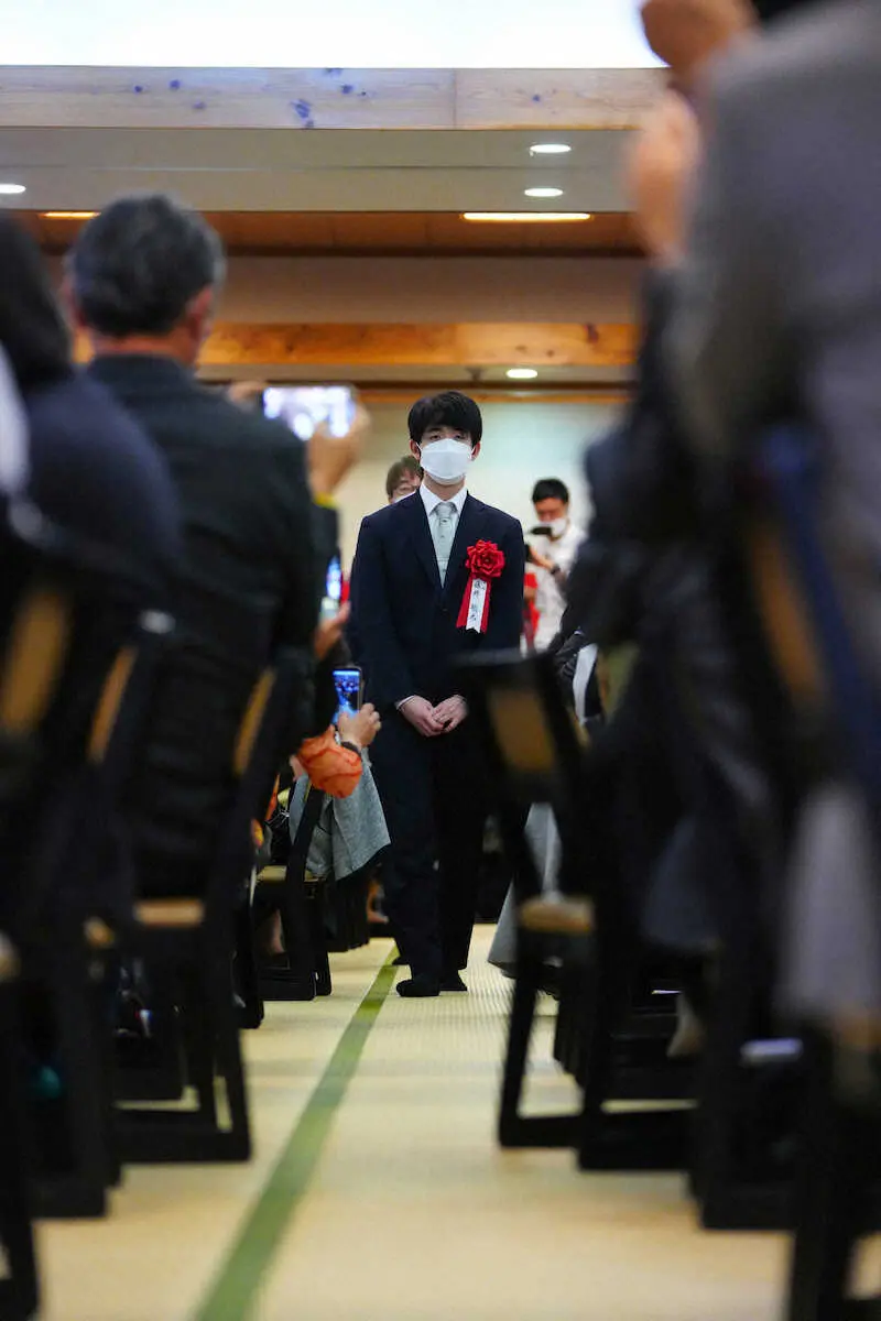 【画像・写真】【王将戦第6局前夜祭】藤井王将「とても意外」な佐賀初対局　羽生九段「将棋の世界は…」コロナ3年に思い