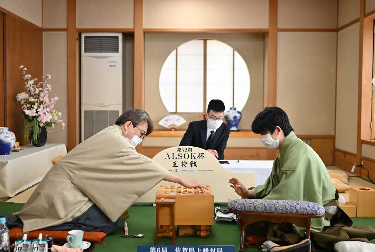 【画像・写真】王将戦第6局2日目昼食は…藤井王将「佐賀県産金星豚のロースト」羽生九段「佐賀県上峰産うなぎの蒲焼丼」