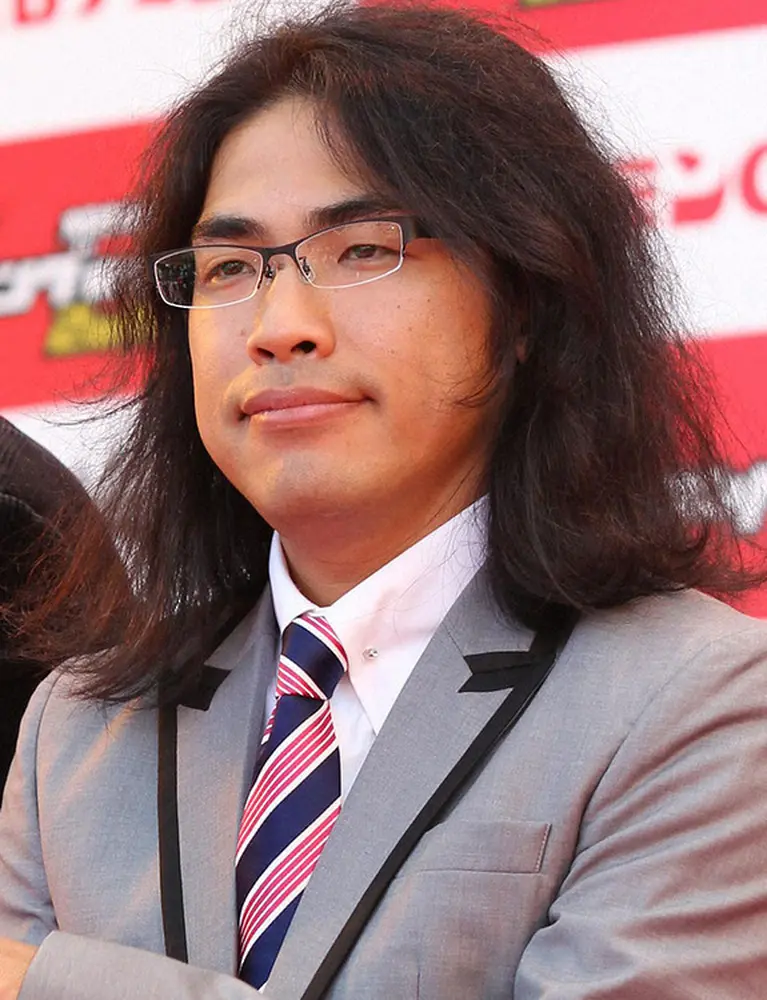 【画像・写真】ロッチ中岡　WBC決勝“映り込み”ネットで話題「ロッチ中岡いるーー！！」