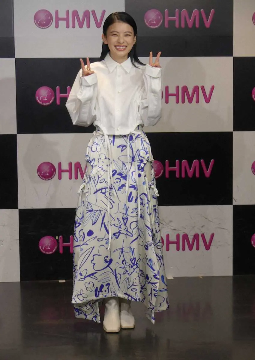 【画像・写真】出口夏希　今年の抱負は「人生経験を積んでいけたら」　初写真集「liberte」発売記念イベント