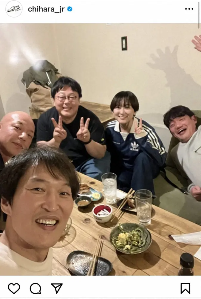 【画像・写真】千原ジュニア、売れっ子たちとの豪華飲み会ショット　あの女性芸人が「長澤まさみに見える」の声も