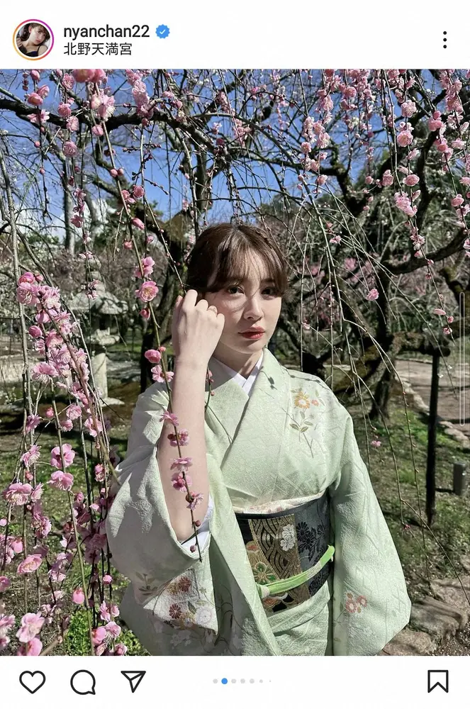 【画像・写真】小嶋陽菜　京都・北野天満宮参拝の着物姿披露に「イイ女が増したね」「神かよ～」「お美しい」の声