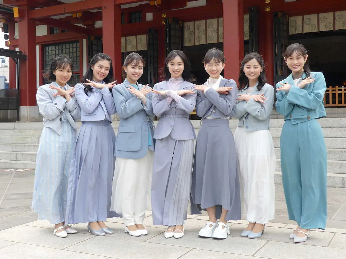 【画像・写真】ブルーベリーソーダ　赤坂でデビュー曲「天使が通る」ヒット祈願　一粒万倍日に「パワーもらった」