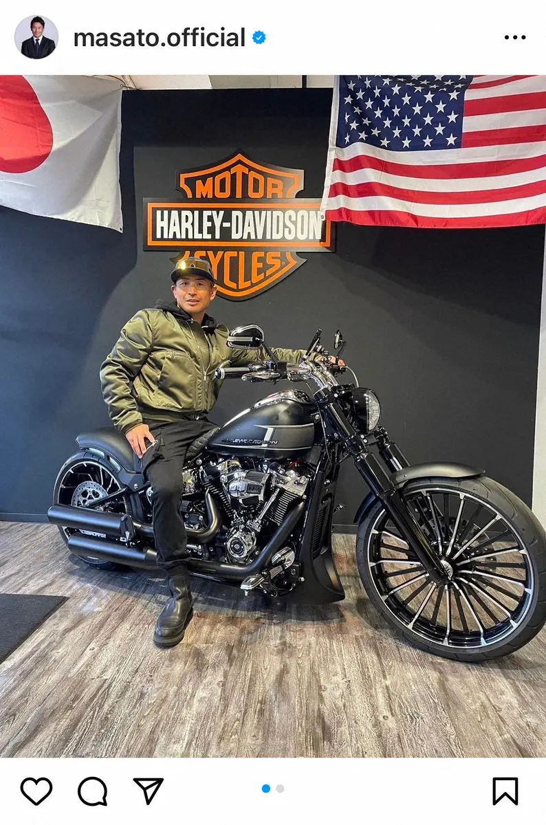 【画像・写真】魔裟斗　「ハーレついに来たー」総額500万円超の新たな愛車の納車に「めっちゃ似合ってる」「半端ない」