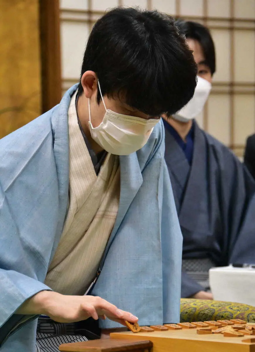【画像・写真】名人戦第2局スタート　先手・藤井聡太王将　初手は飛車先の歩を突きだし