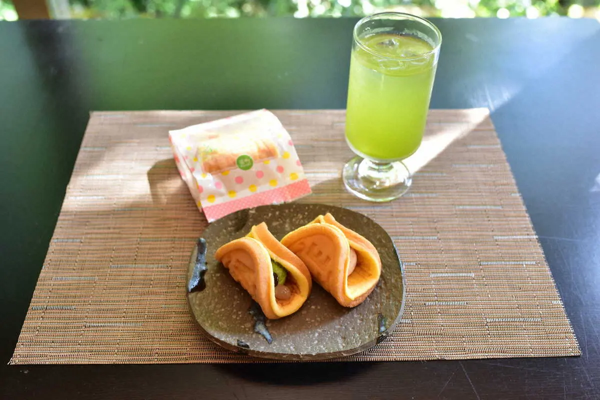 【画像・写真】藤井竜王午後のおやつは「茶っふる」と静岡牧之原茶（日本将棋連盟提供）