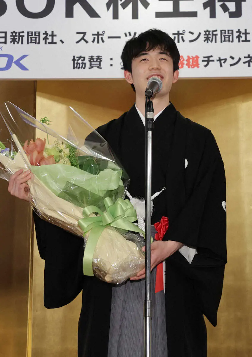 【画像・写真】藤井聡太王将　もし羽生九段と再戦したら？「自分としては…」作戦を語る　第72期就位式に出席