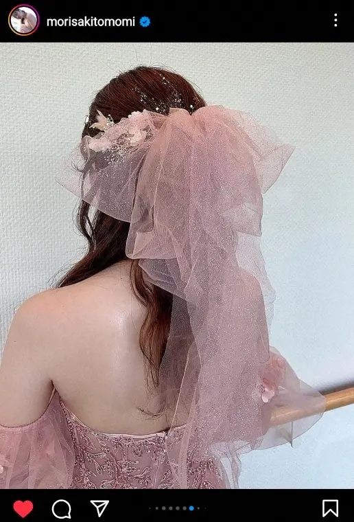 【画像・写真】森咲智美　ピンクのオフショルダードレス姿披露に「天使」「可愛い過ぎる」「お姫様みたい」「美しい」