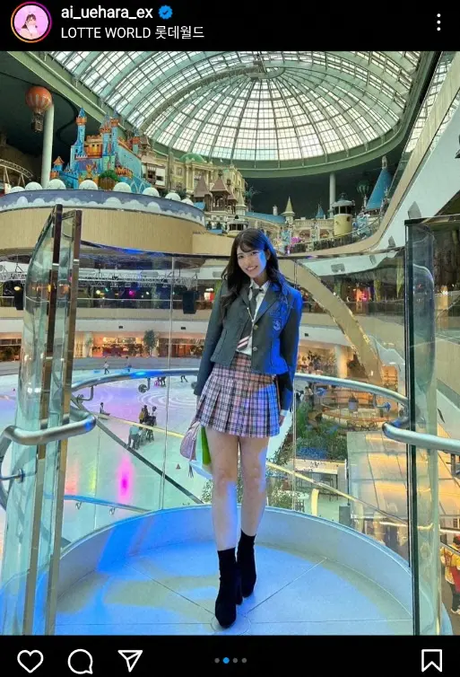 【画像・写真】上原亜衣　韓国での超ミニスカ制服姿披露に「現役JKたね」「最強」「なんかたまらん！」「超可愛い」