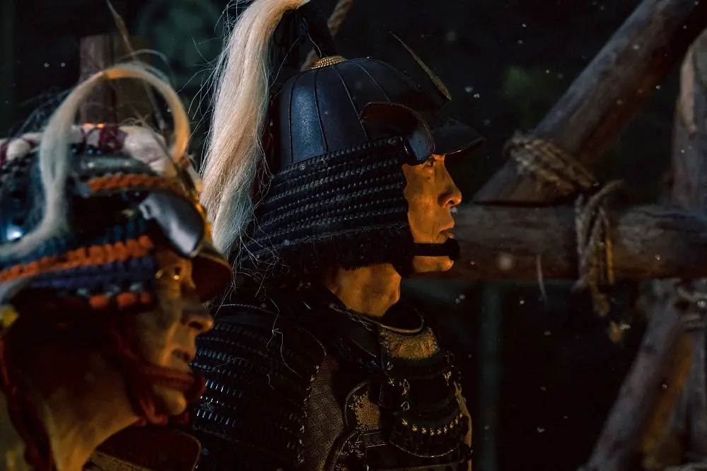 【画像・写真】大河ドラマ「どうする家康」第18話。絶体絶命のピンチに、酒井忠次（大森南朋・左）が石川数正（松重豊）に耳打ちした“奇策”は…（C）NHK