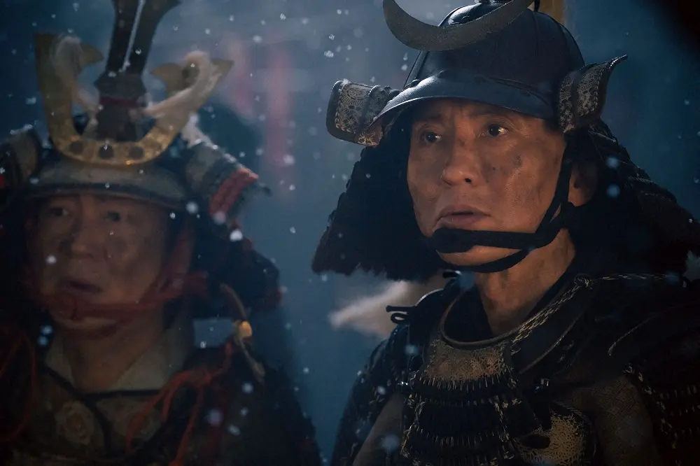 【画像・写真】大河ドラマ「どうする家康」第18話。絶体絶命のピンチに、酒井忠次（大森南朋・左）が石川数正（松重豊）に耳打ちした“奇策”は…（C）NHK