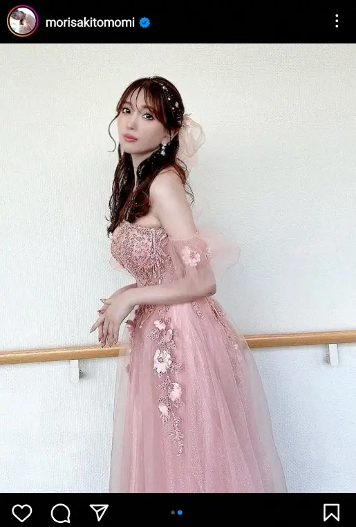 【画像・写真】森咲智美　ピンクドレス姿披露に「かわいい」「姫さま～」「美しい」「ゴージャス」
