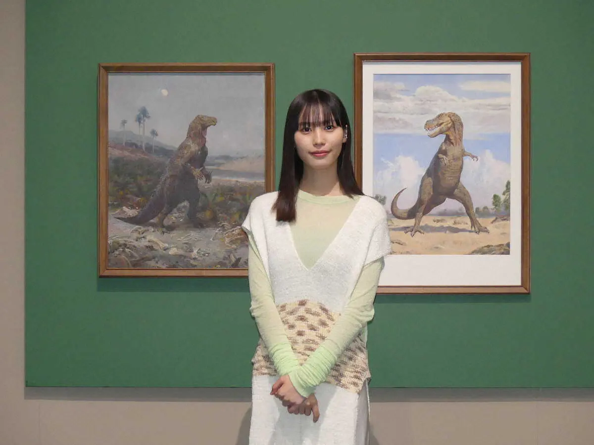 東京・上野の森美術館で31日にスタートする特別展「恐竜図鑑―失われた世界の想像/創造」の取材会に出席した南沙良