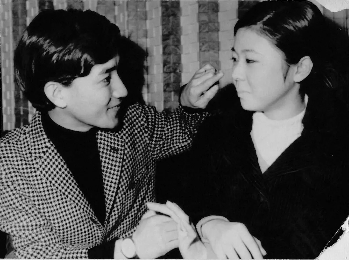 友岐子夫人と婚約した当時の上岡龍太郎さん　撮影:1969年2月