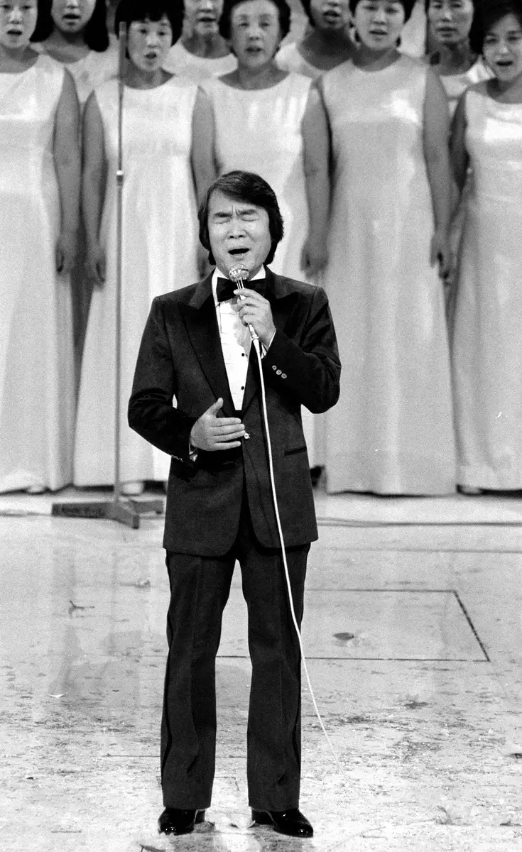 【画像・写真】御年89歳！菅原洋一の生歌唱にネット絶賛の嵐「これが90歳まで現役で居続ける本物のプロ歌手の実力」