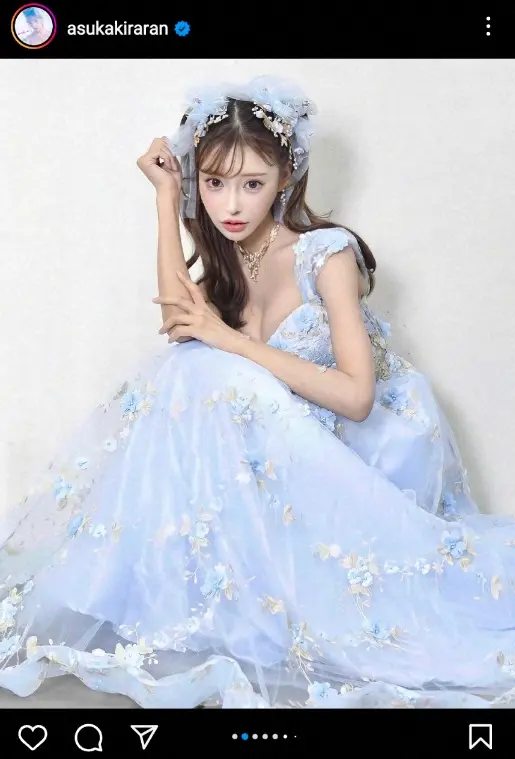 【画像・写真】明日花キララ　水色のドレス姿披露に「天使みたい」「リアルお姫様ですね」「可愛いの頂点」
