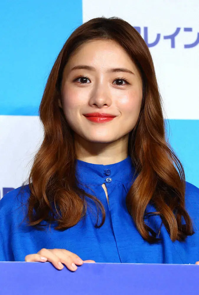 【画像・写真】石原さとみ　2年ぶりにショートカットが話題　今回は前髪も短くし「やはり最強」「若返ってる」の声