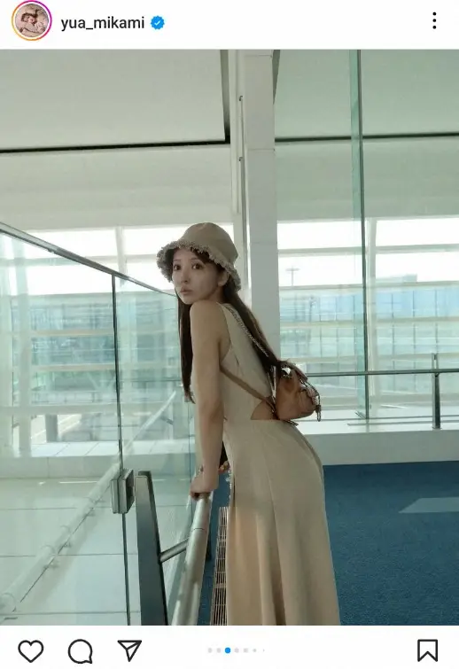 【画像・写真】三上悠亜　“背中空きワンピ”姿披露に「姫さま　カワイイ」「少しだけど背中きれい」「女神」