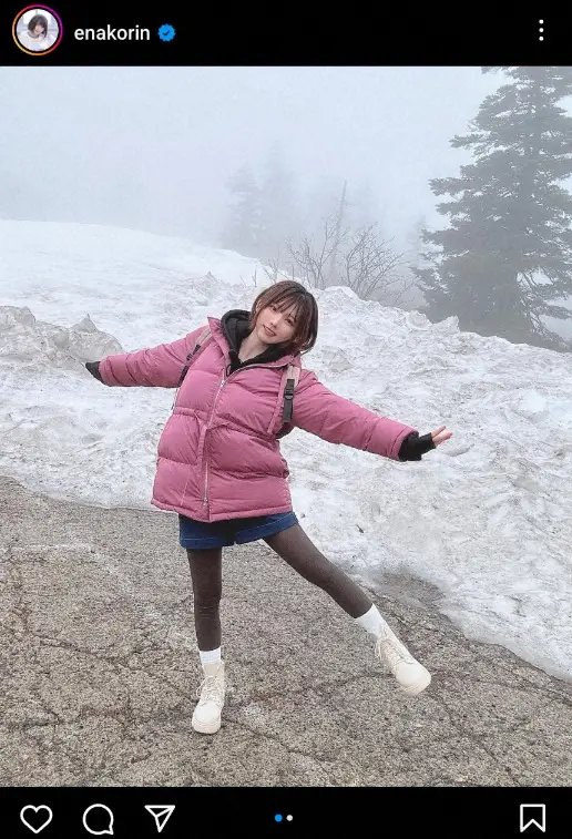 【画像・写真】えなこ　“雪山ショット”披露にフォロワー「もこかわ」「最高」「可愛い！！」「マジ天使様です」