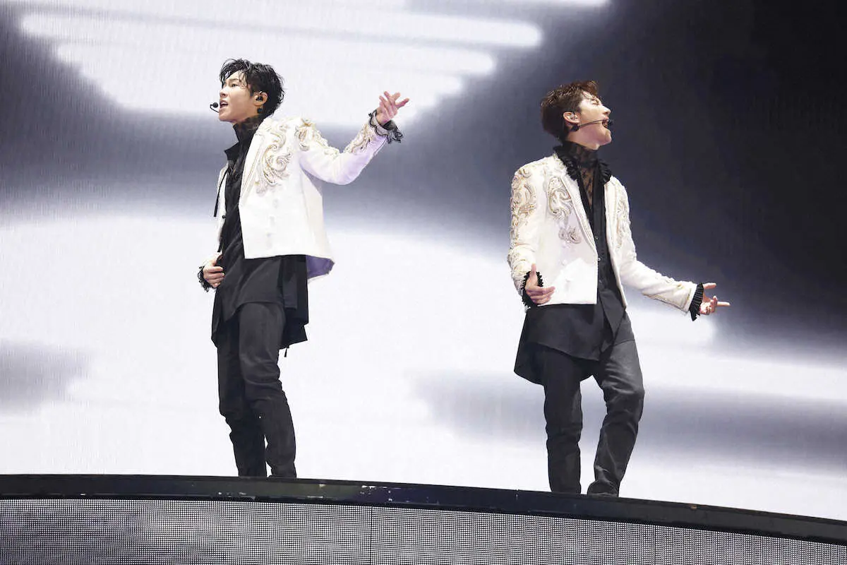 【画像・写真】東方神起　東京ドームで海外アーティスト最多30公演達成　3年ぶりの日本ツアー完走で笑顔