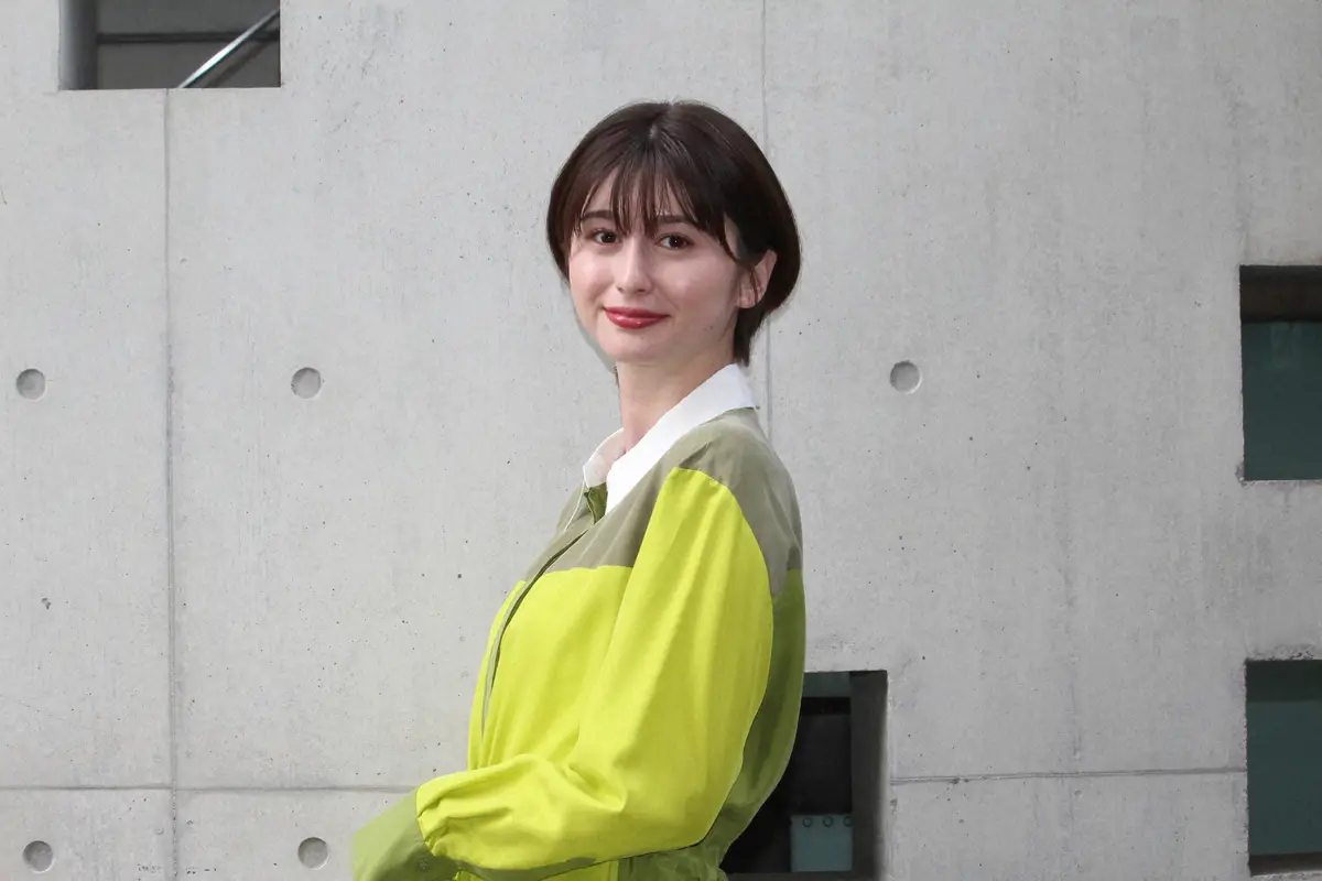 【画像・写真】事務所で取材に応じた菜波