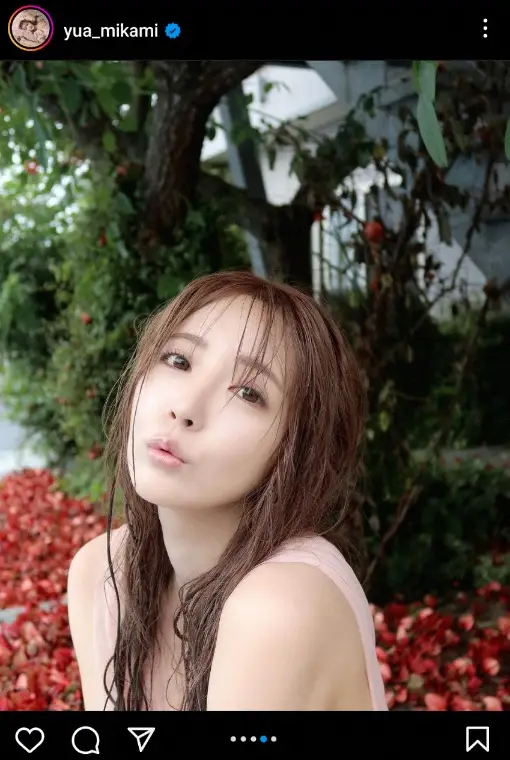 【画像・写真】三上悠亜　ピンクの水着姿披露にフォロワー「美女」「素敵ですね」「可愛らしい」