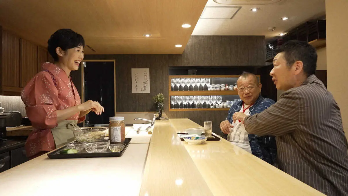 【画像・写真】有働由美子　関西初MC番組でビールぐびぐび「楽しいなあ」　大物芸能人にも毒舌「巨匠ぶってますけど…」