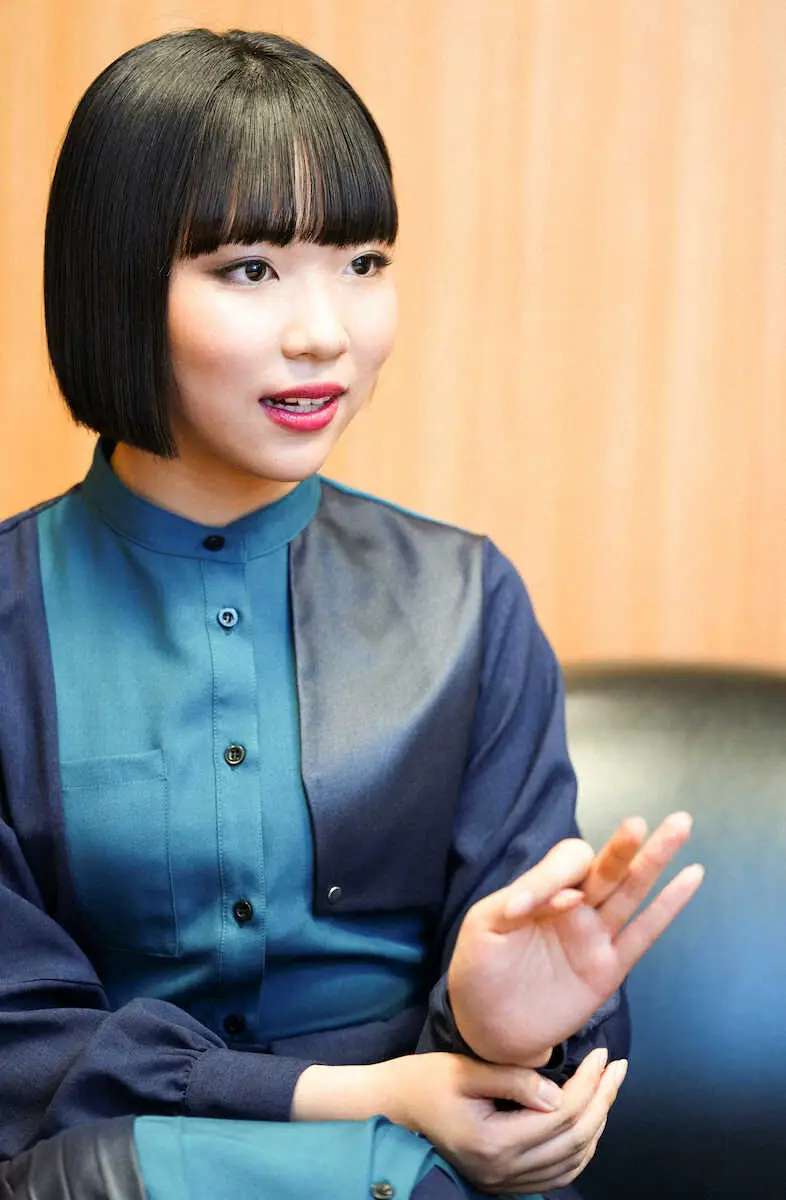 【画像・写真】JK演歌歌手・梅谷心愛　7・5デビュー 憧れの「ひばりさんに近づけるように」