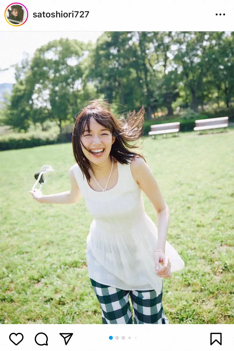 【画像・写真】佐藤栞里　11年間務めたモデル雑誌「MORE」卒業　28日発売の9・10合併号で「まだ実感はない」