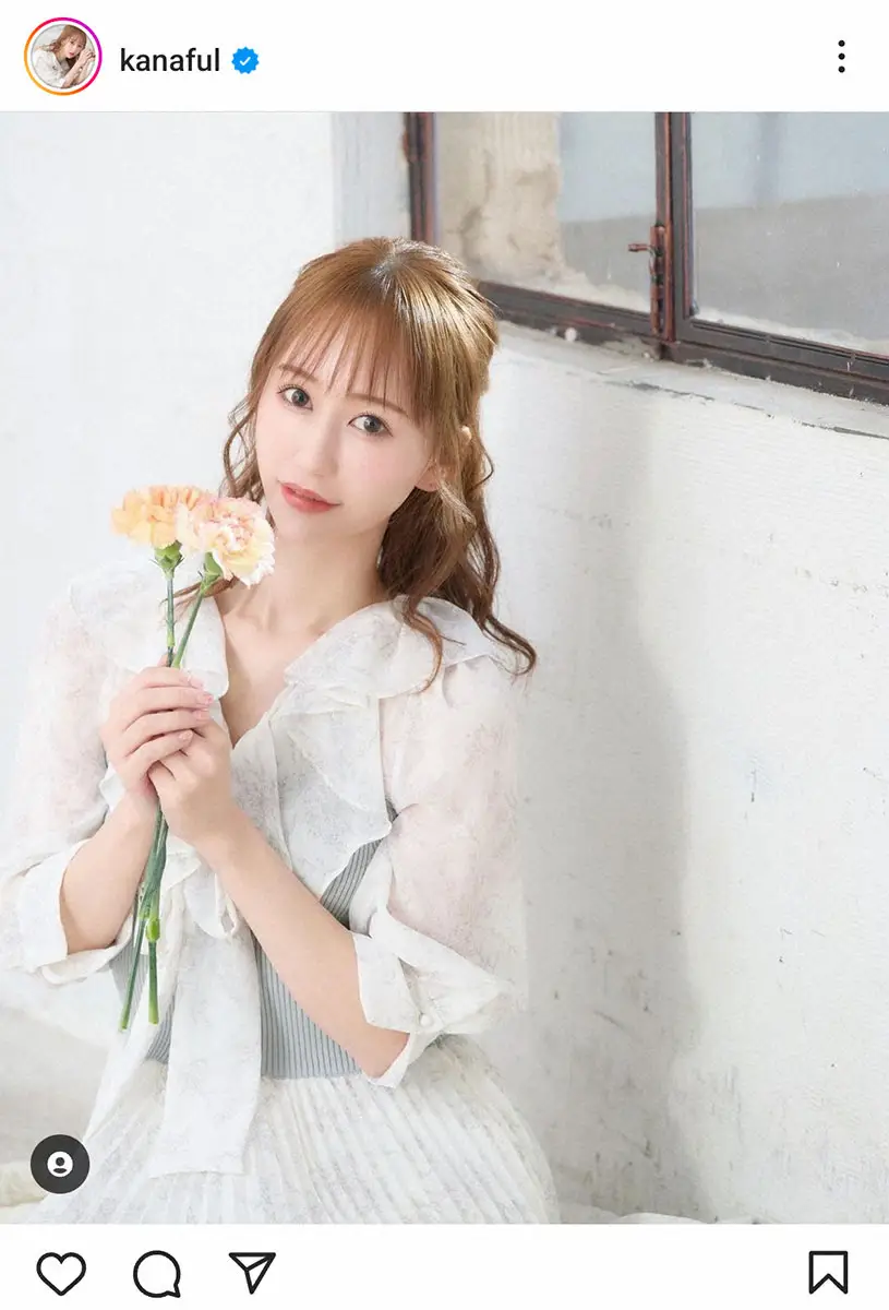 【画像・写真】元AKB48の小林香菜　銀座のキャバクラ勤めを報告「ドレスも着馴れてなくて、なんだか不思議な感じ」