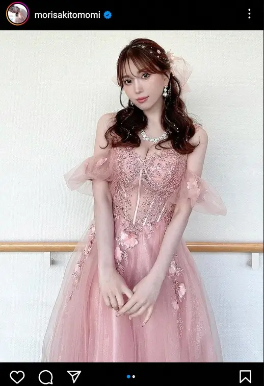 【画像・写真】森咲智美　キャミソール姿公開に「フトモモと唇が…」「素敵です」「魅力的！」