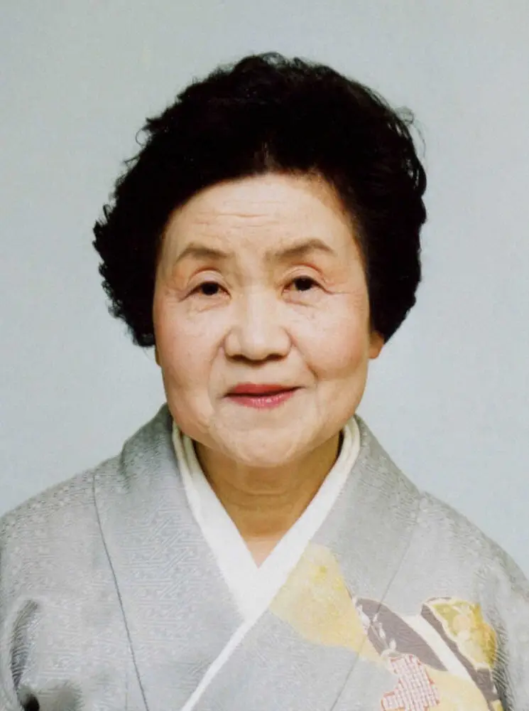 【画像・写真】史上最大　囲碁83歳7カ月差対決　12歳・柳原咲輝初段、96歳杉内寿子八段に不戦勝