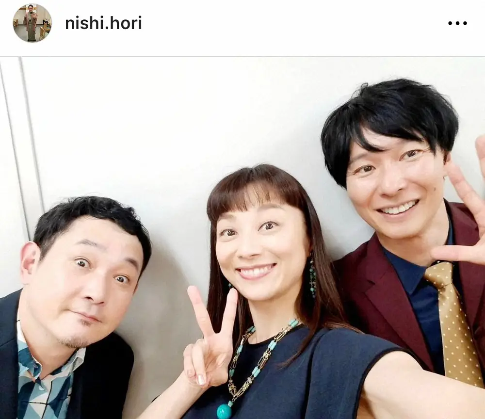 【画像・写真】マシンガンズ西堀、「師匠」と慕う大女優とサシ飲み　「美しすぎる…！」「ボディータッチ羨ましすぎる」