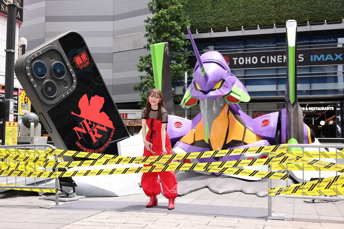 【画像・写真】エヴァ大ファンの内田理央　「エヴァンゲリオン」新商品発売イベント「インスタに載せる写真を撮りたい」