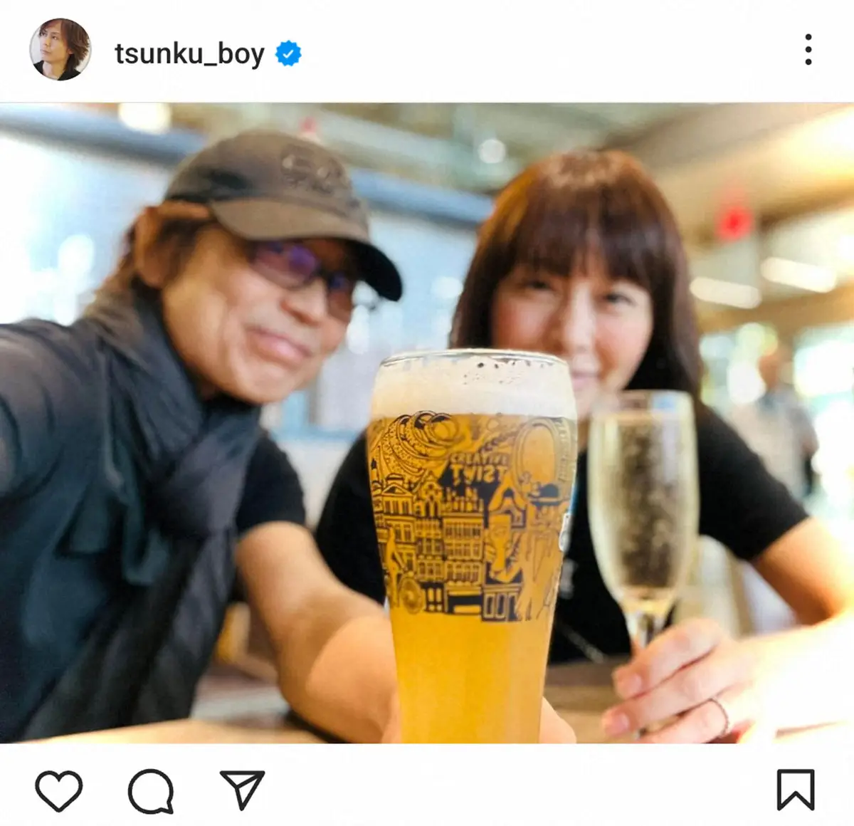 【画像・写真】つんく♂　元モデルの美人妻との17回目の「結婚式記念日」で祝杯に「雰囲気と距離感素敵」などの声