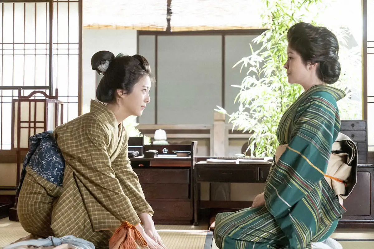 【画像・写真】「らんまん」宮澤エマ　浜辺美波との抱擁シーンで「感情が自然にあふれ出た」