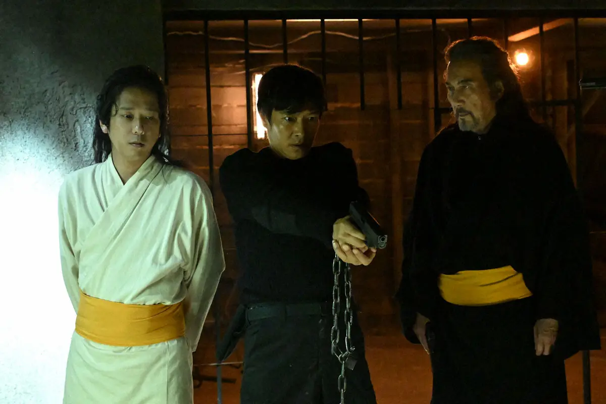 【画像・写真】「VIVANT」第8話　冒頭から衝撃すぎる…乃木が黒須に発砲もわざと外した？ある疑惑にネットざわつく