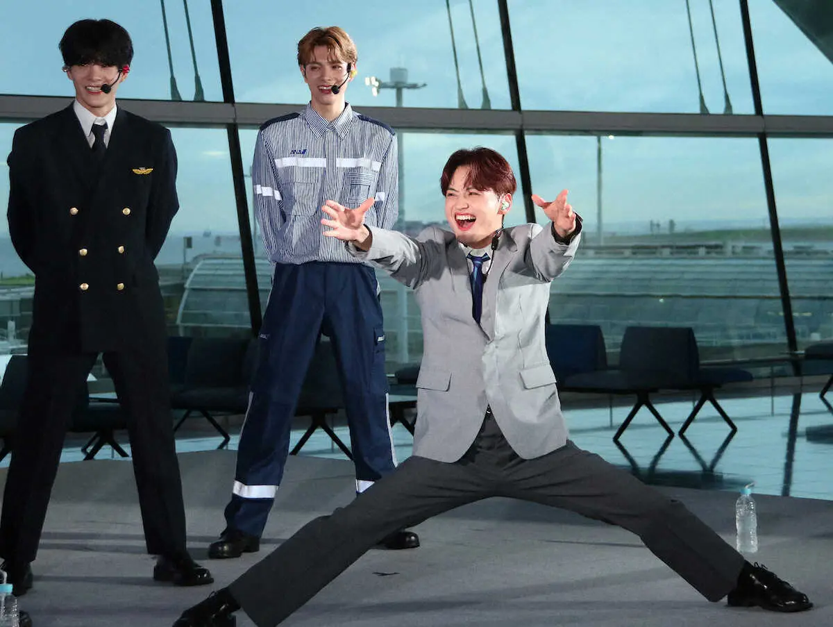 【画像・写真】DXTEEN　羽田で新曲テイクオフ　ANAの制服来て発売記念イベント