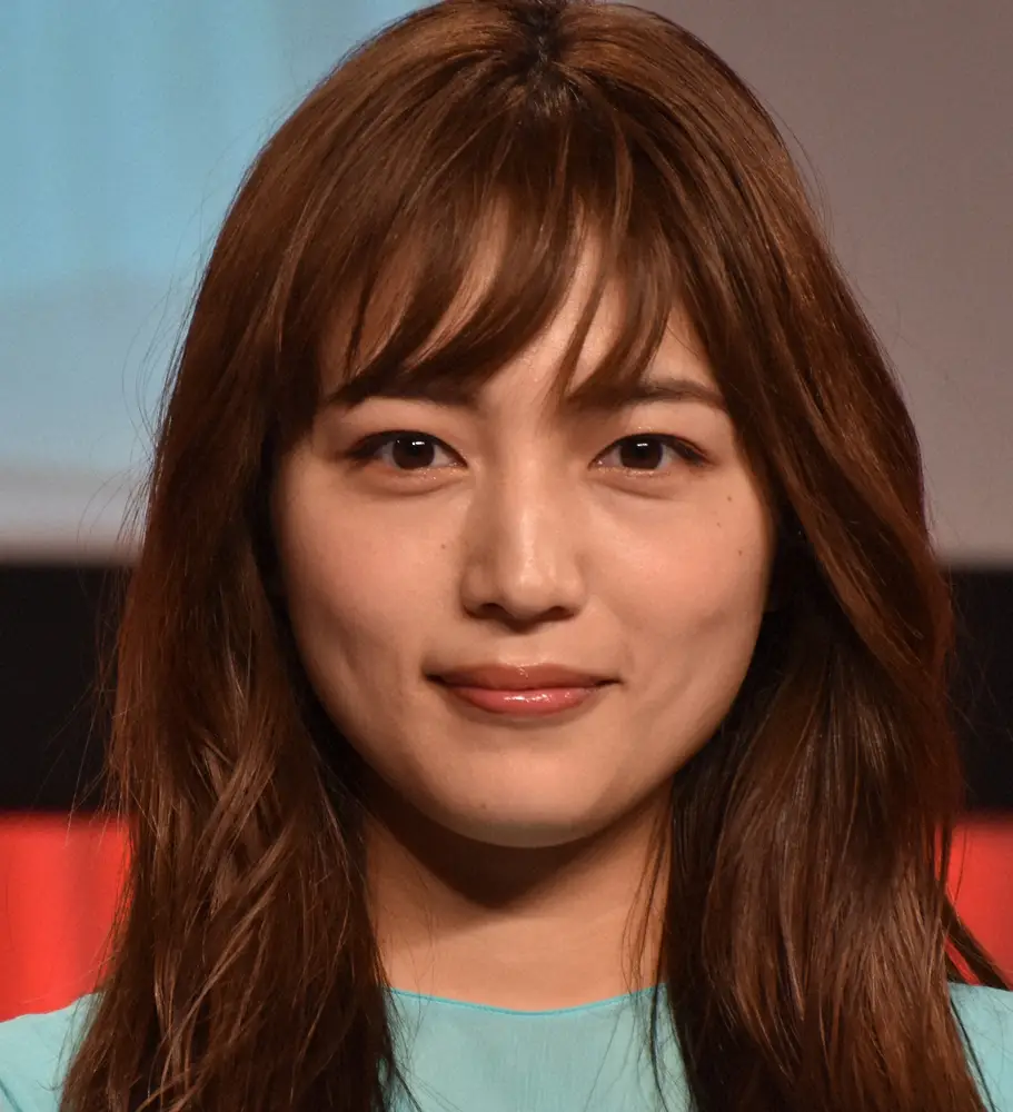 【画像・写真】川口春奈　「あー可愛いかった」秋冬ファッション披露でファン絶賛「はーちゃんが可愛いのよ」