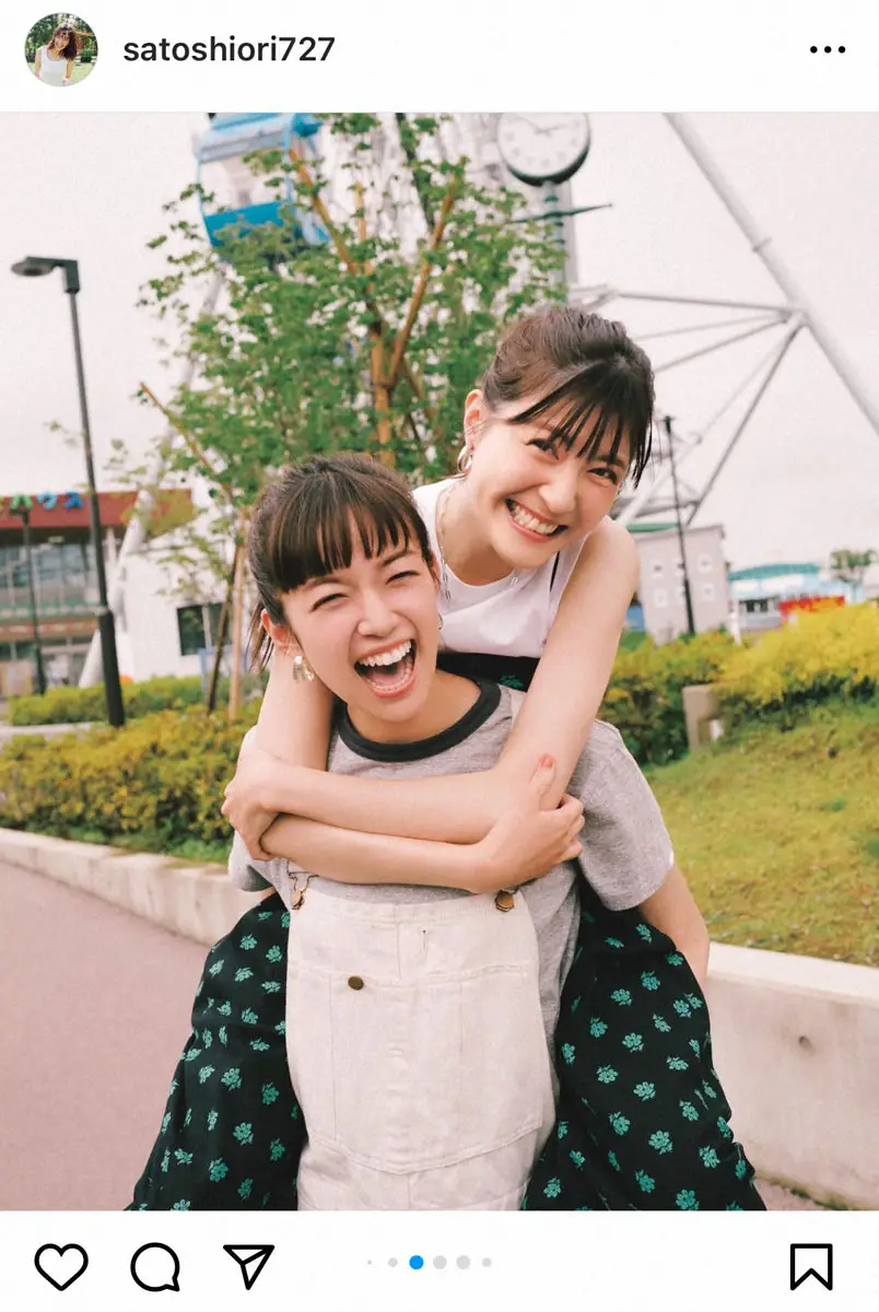 【画像・写真】佐藤栞里「ひとまず最後の、佐藤姉妹」ペアルック＆おんぶ2ショットに「二人の絆は永遠」の声