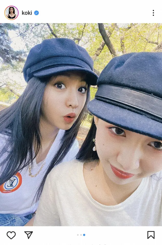 【画像・写真】Koki,　「お揃いコーデでここさんと公園デート」姉・Cocomiとのリラックスショット披露