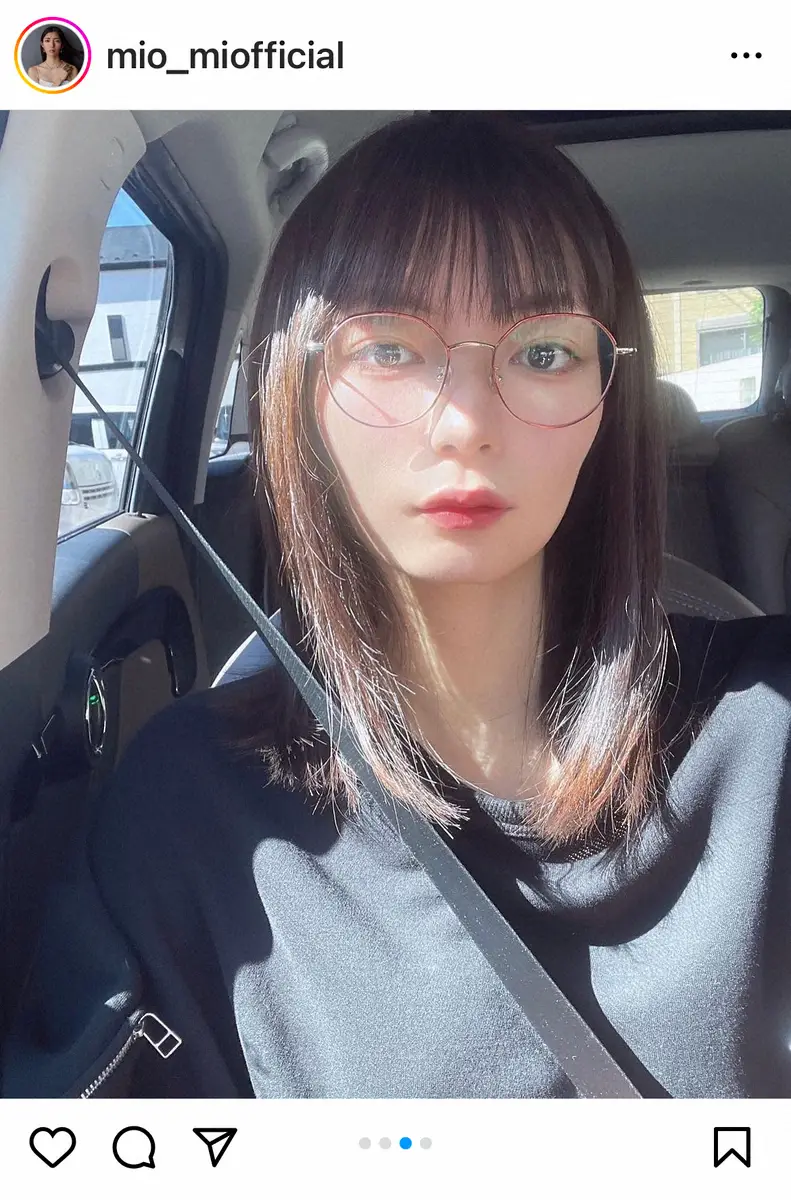 【画像・写真】仲村トオル＆鷲尾いさ子の長女・美緒　レアなメガネ姿での外出ショット公開「気分で出かけて見ました」