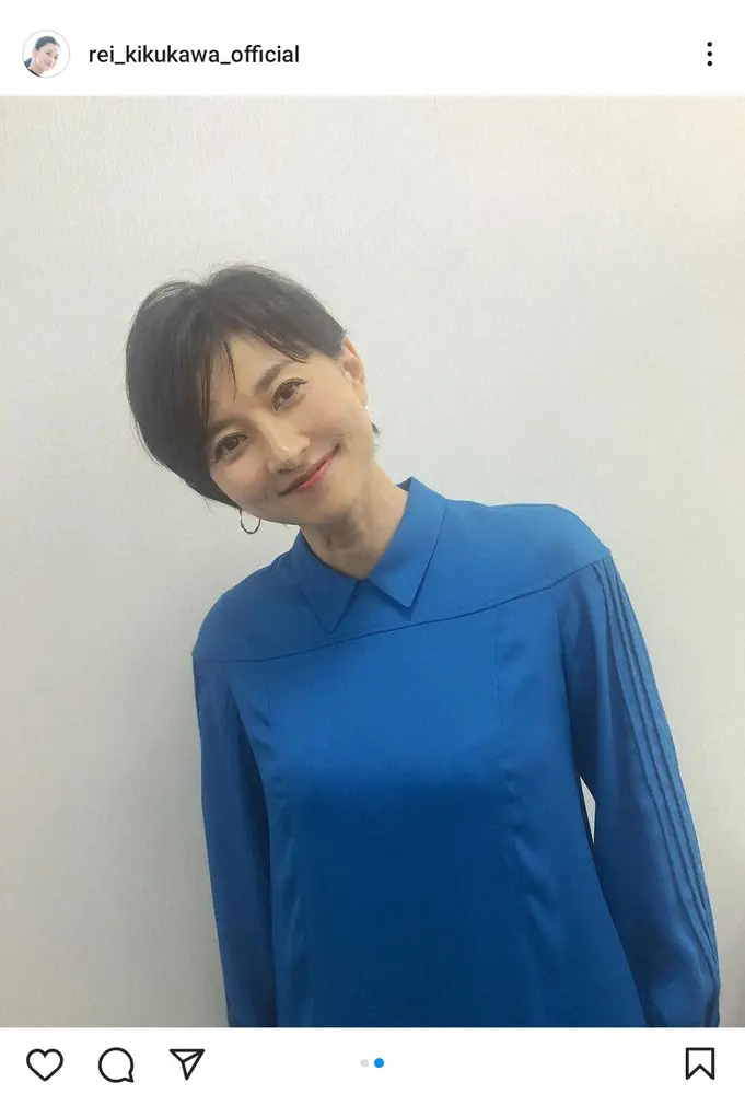 【画像・写真】3児のママ・菊川怜　「また髪切りました」バッサリショートヘア&ブルーのフレアワンピ披露！