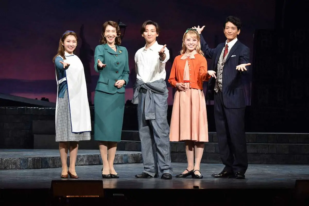 【画像・写真】SixTONES・京本大我「プレッシャーに打ち勝ち、大事に演じたい」　「シェルブールの雨傘」初日