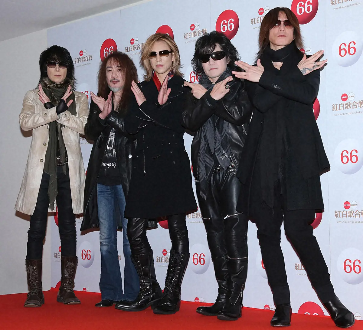 【画像・写真】15年12月30日、紅白のリハーサルに参加したX JAPANの（左から）HEATHさん、PATA、YOSHIKI、Toshl、SUGIZO。