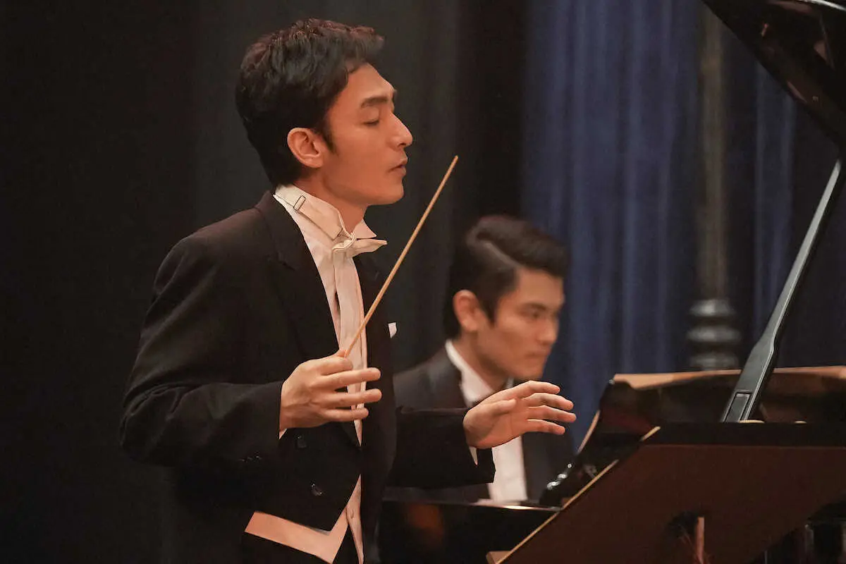 【画像・写真】「ブギウギ」異例のフルコーラス歌唱　踊り出した草なぎ剛