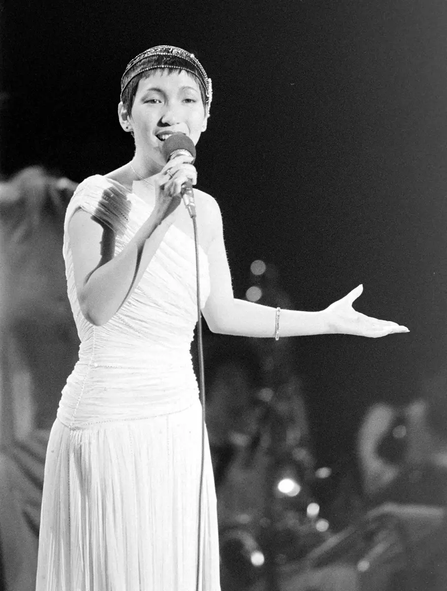【画像・写真】1979年、日本武道館で行われた「東京音楽祭」のステージに立つ大橋純子さん