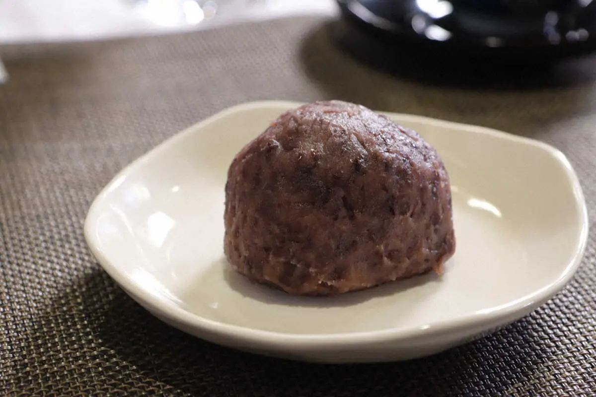 【画像・写真】竜王戦第4局　午後のおやつは藤井聡太竜王「十勝おはぎ」、伊藤匠七段はシュークリーム「夢不思議」