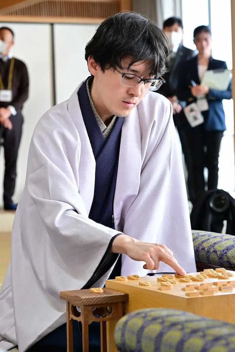 【画像・写真】伊藤匠七段　タイトル初挑戦も無念4連敗　あの小3対局から11年「藤井竜王の強さを非常に感じた」