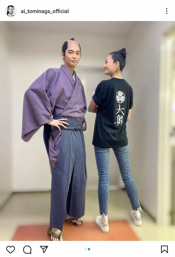 【画像・写真】冨永愛　「本人より緊張していたかも」演技初挑戦の長男・章胤との2ショに「スタイルが異次元」の声